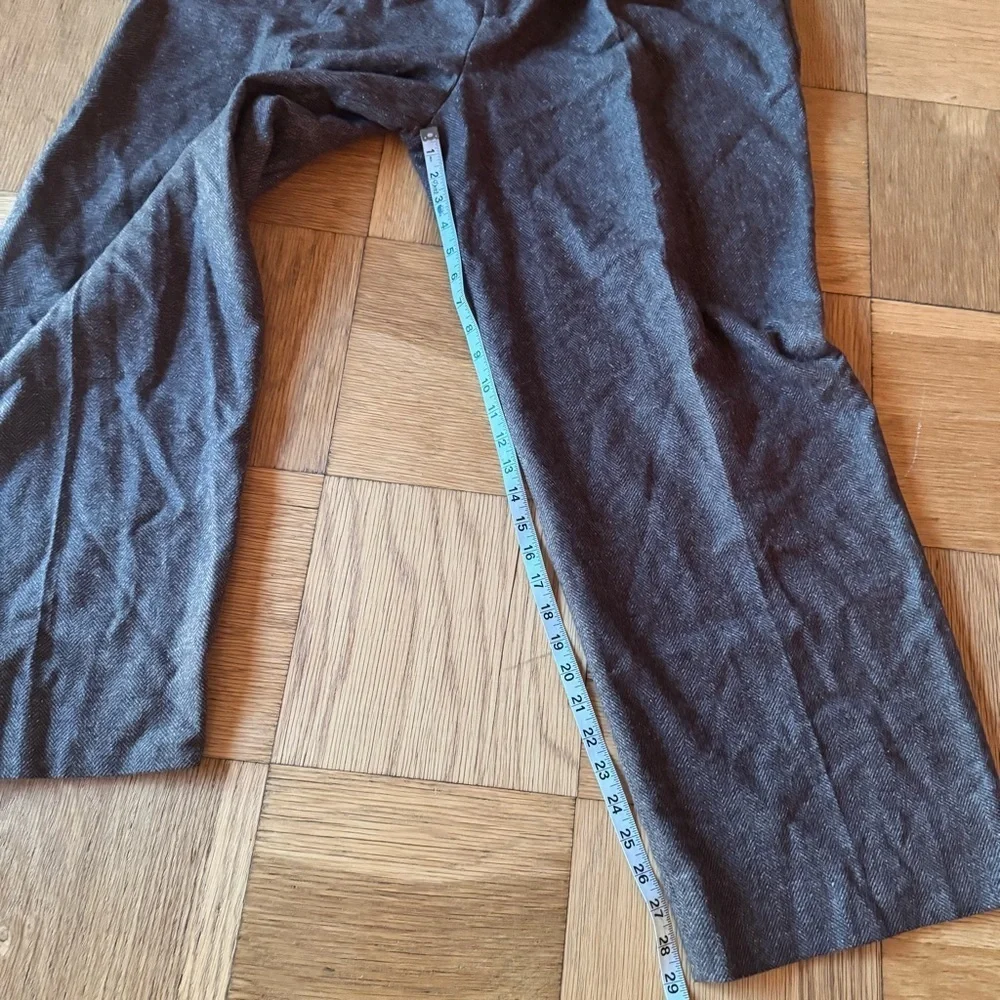 Banana Republic details brand